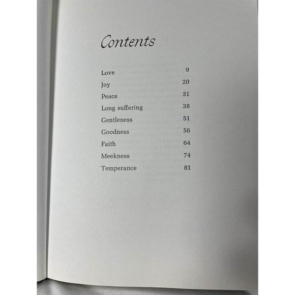 Wings of Silver Pillow Hard Cover Vintage 1967 Book With Original Box Jo Petty - Picture 7 of 12